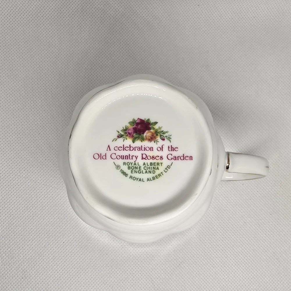 Floral Fine China Mug with Gold Accents - Picture 4 of 4